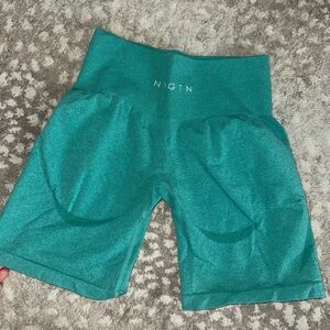 NVGTN contour seamless shorts